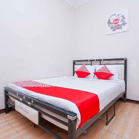 ホテル Collection O 1112 Comfitel Siwalankerto Aa4 スラバヤ エクステリア 写真